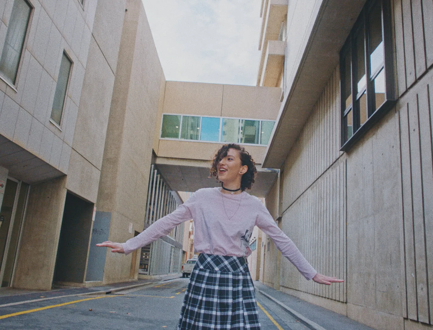 E^ST - GET MONEY! - NIMA NABILI RAD - image 4